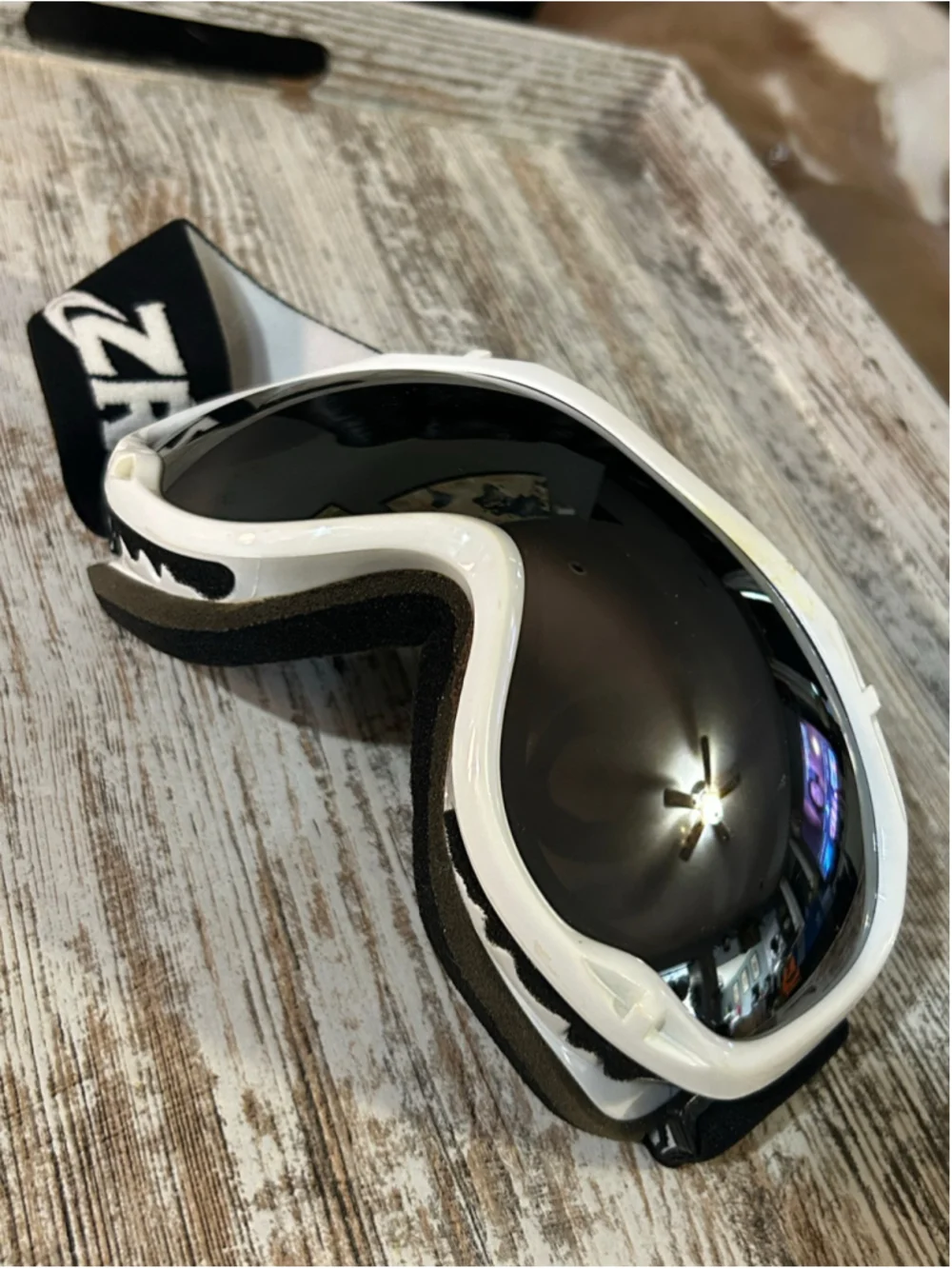 Unisex White and Black Ski Snowboard Goggles